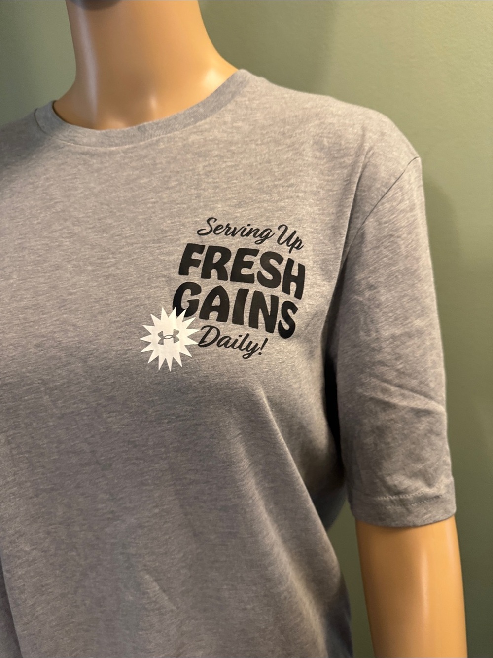 Under Armour Gray Graphic 'Performance Diner' Short Sleeve Tee - Picture 3 of 6